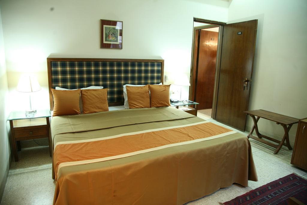 The Royal Residency Hotel Nuova Delhi Esterno foto